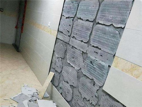 墙砖掉块如何修补(墙砖掉下来了用什么补)